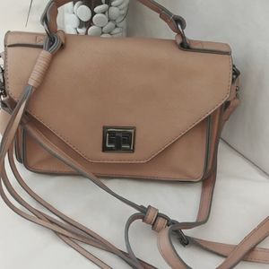 ***Bundle 3 item $10 or less get 3rd one for free***Justfab Fringe Purse